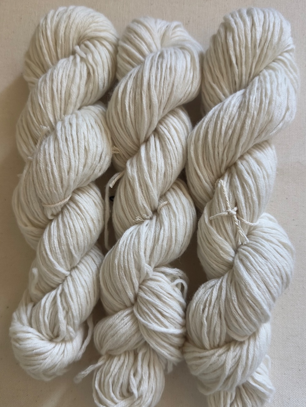 Reclaimed Cashmere Yarn · Aran/Bulky · ~50g | 81m · “Marshmallow”